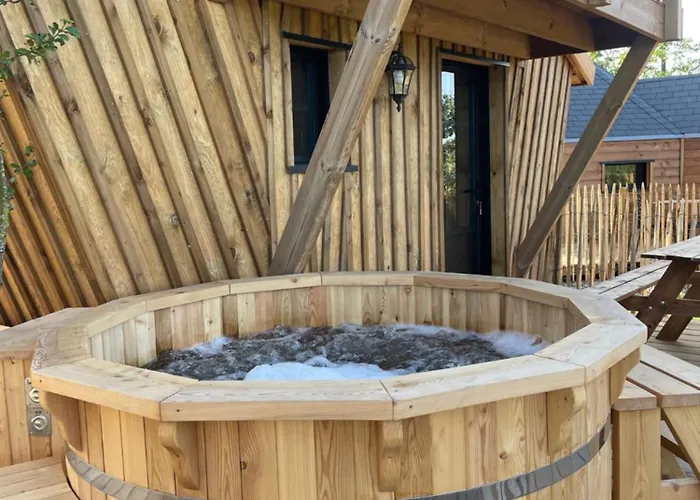 La Feerique - Les Pieds Dans Le Pre Les Landes-Genusson